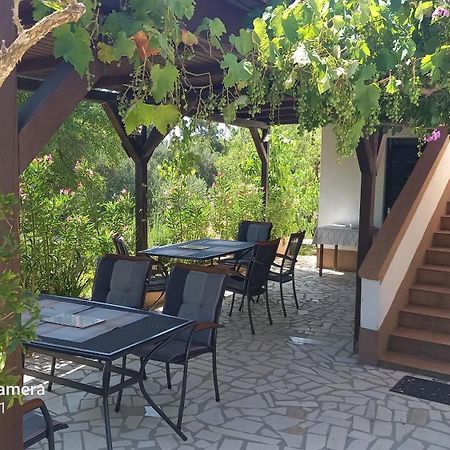 Eco Secluded Apartments Zabodarski Cunski Luaran gambar