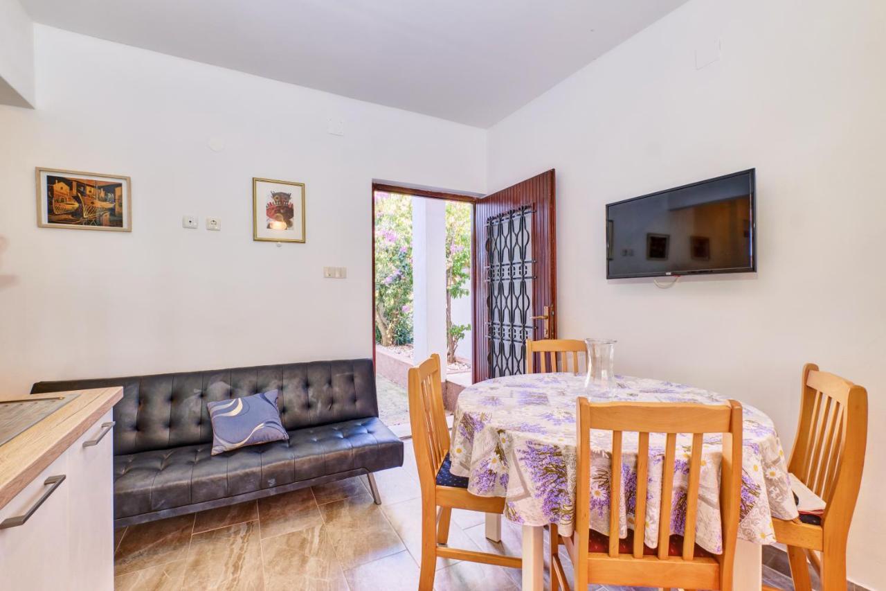 Eco Secluded Apartments Zabodarski Cunski Luaran gambar