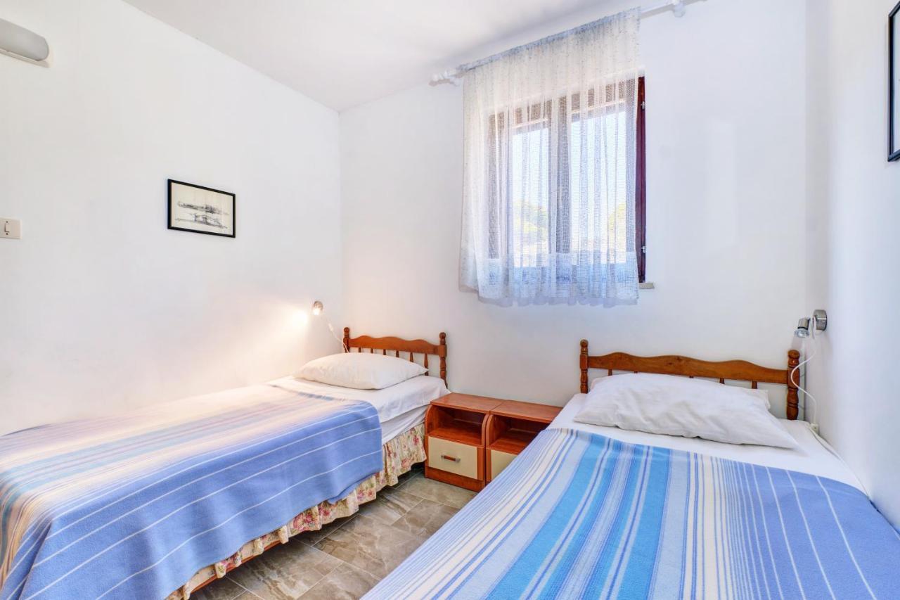 Eco Secluded Apartments Zabodarski Cunski Luaran gambar