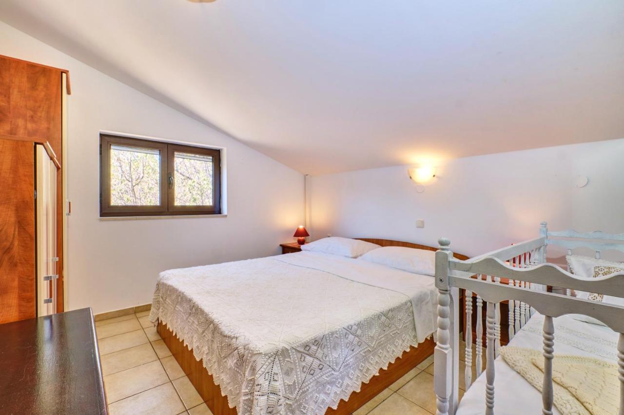 Eco Secluded Apartments Zabodarski Cunski Luaran gambar