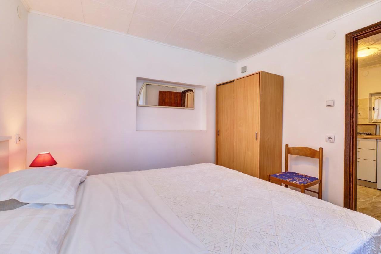 Eco Secluded Apartments Zabodarski Cunski Luaran gambar