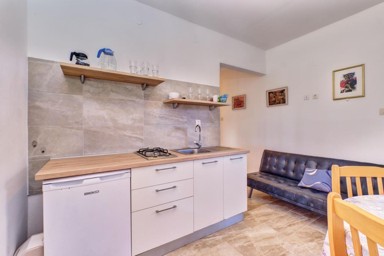 Eco Secluded Apartments Zabodarski Cunski Luaran gambar