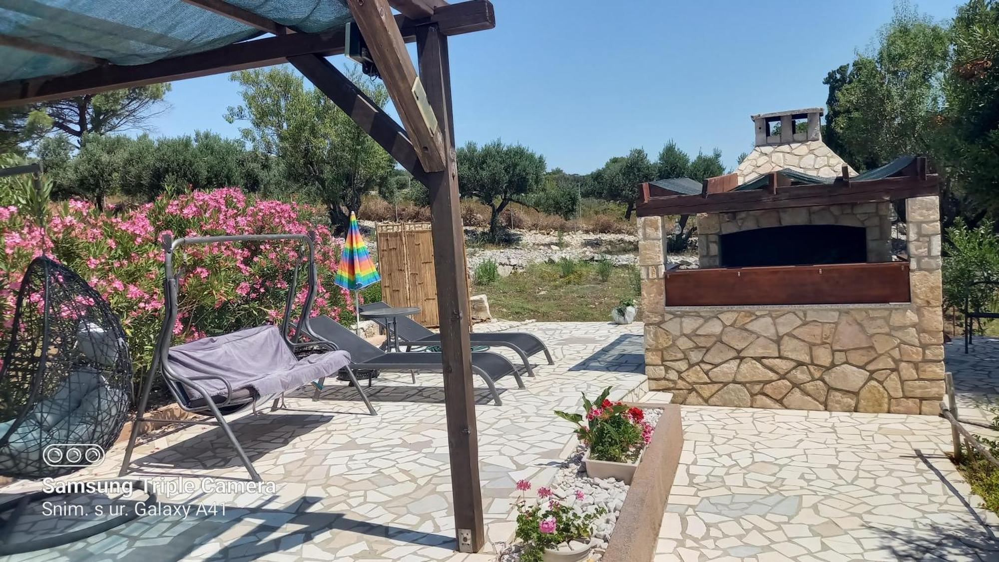 Eco Secluded Apartments Zabodarski Cunski Luaran gambar
